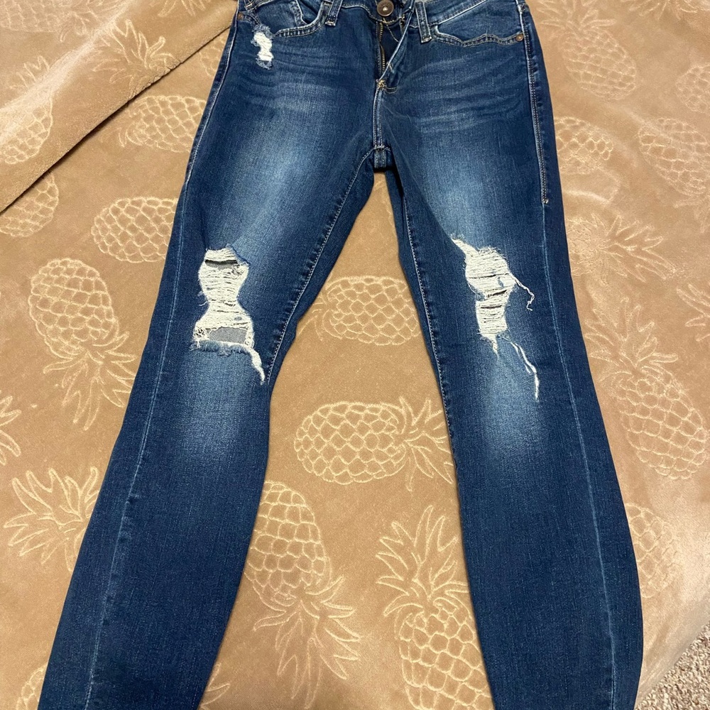 Rock & Republic. Size 4. Crop.